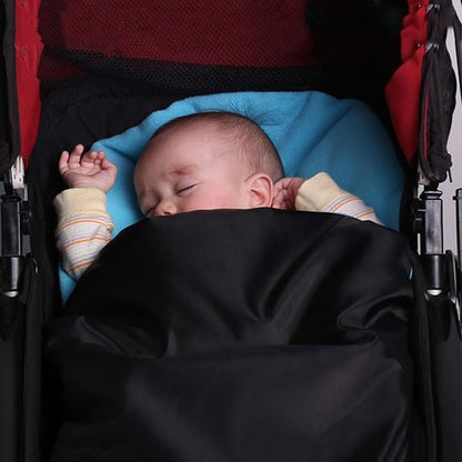 Chanceliere poussette bébé dort