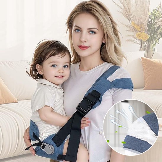 Echarpe de portage bleu sur maman et enfant sourit